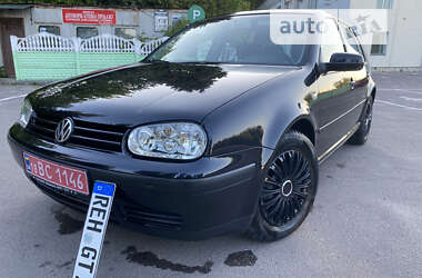 Хетчбек Volkswagen Golf 2003 в Дубні