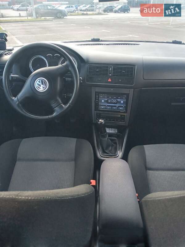 Универсал Volkswagen Golf 2003 в Львове