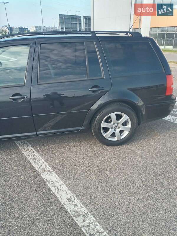 Универсал Volkswagen Golf 2003 в Львове