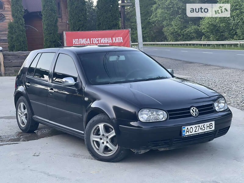 Хетчбек Volkswagen Golf 2000 в Яремчі