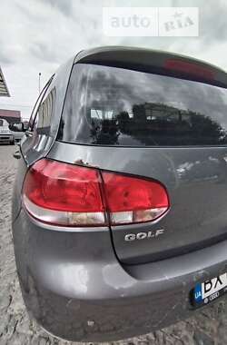 Хэтчбек Volkswagen Golf 2011 в Хмельницком