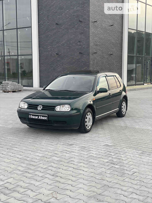 Универсал Volkswagen Golf 1998 в Хусте