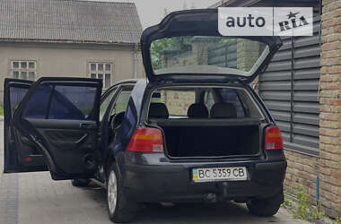 Хэтчбек Volkswagen Golf 2000 в Жовкве