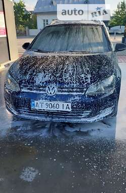 Универсал Volkswagen Golf 2015 в Снятине