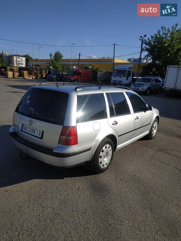 Универсал Volkswagen Golf 2003 в Житомире