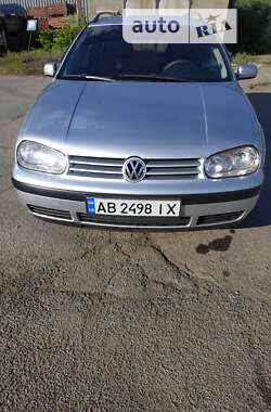 Универсал Volkswagen Golf 2003 в Житомире