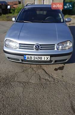 Универсал Volkswagen Golf 2003 в Житомире