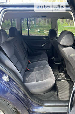 Универсал Volkswagen Golf 2000 в 