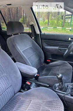 Универсал Volkswagen Golf 2000 в 