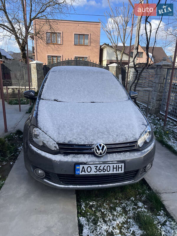 Хэтчбек Volkswagen Golf 2011 в Буштыне