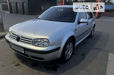 Хэтчбек Volkswagen Golf 2002 в Долине