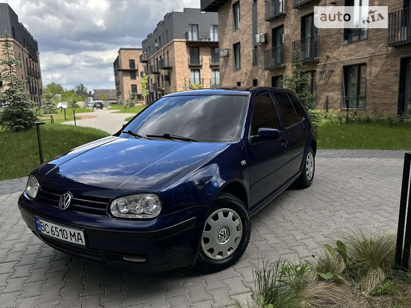 Хетчбек Volkswagen Golf 2000 в Івано-Франківську