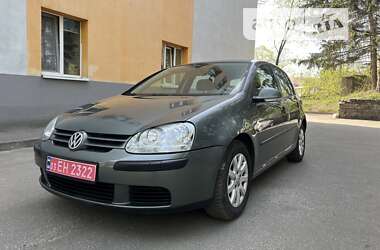 Хэтчбек Volkswagen Golf 2004 в Харькове