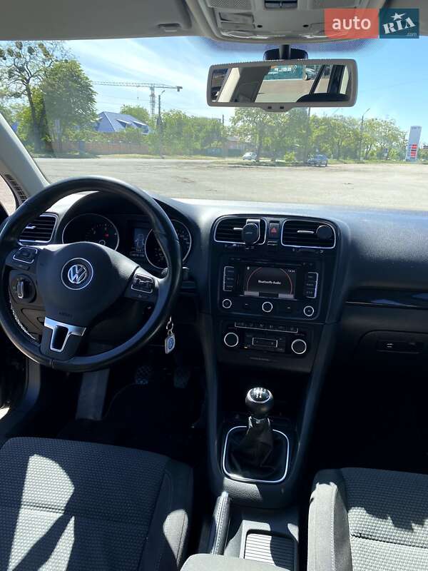 Универсал Volkswagen Golf 2011 в Полтаве