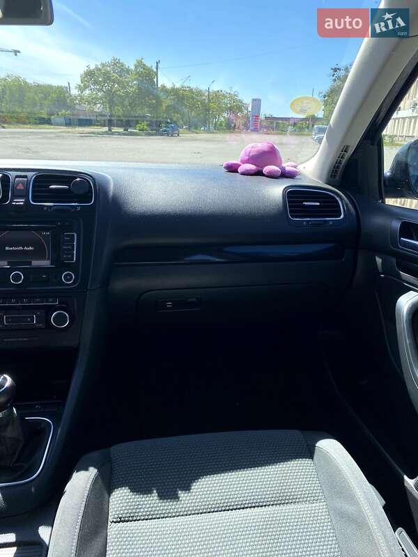 Универсал Volkswagen Golf 2011 в Полтаве