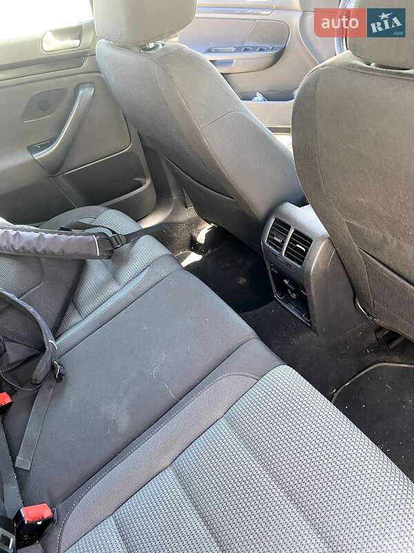 Универсал Volkswagen Golf 2011 в Полтаве