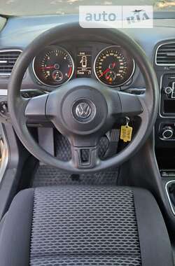 Универсал Volkswagen Golf 2010 в Николаеве