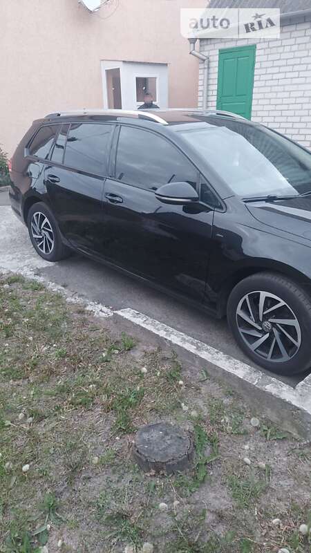 Универсал Volkswagen Golf 2018 в Житомире
