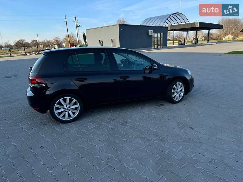 Хетчбек Volkswagen Golf 2010 в Чернігові