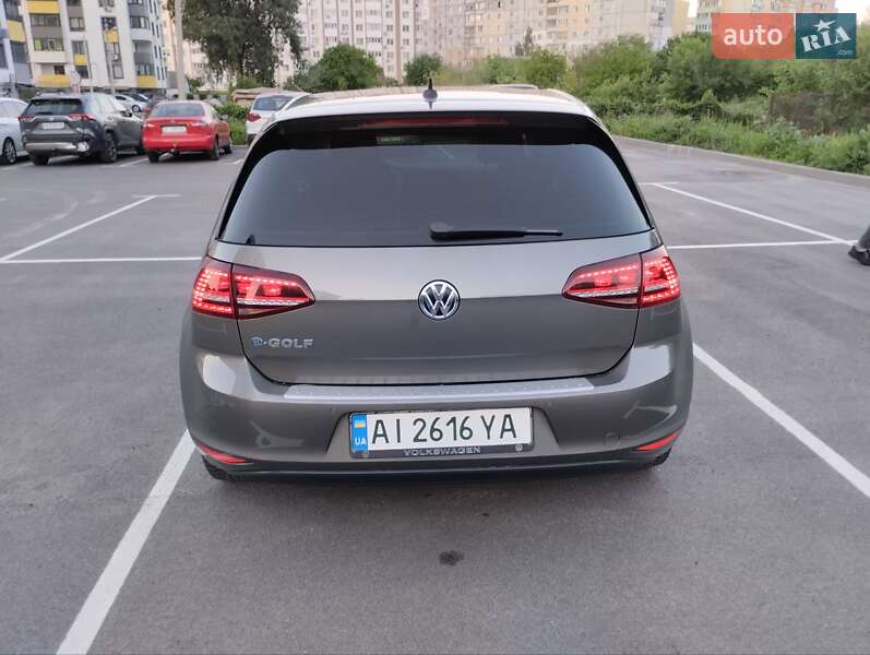 Хэтчбек Volkswagen Golf 2016 в Борисполе