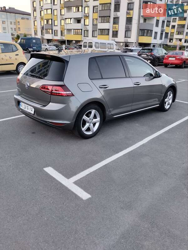 Хэтчбек Volkswagen Golf 2016 в Борисполе