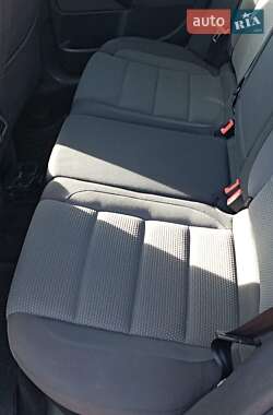 Универсал Volkswagen Golf 2010 в 