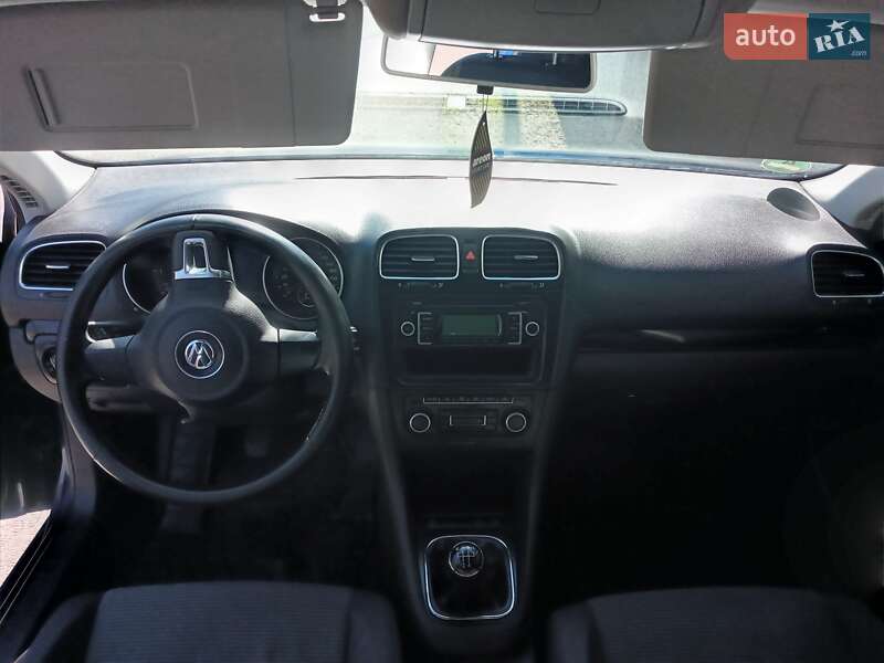 Универсал Volkswagen Golf 2010 в Стрые
