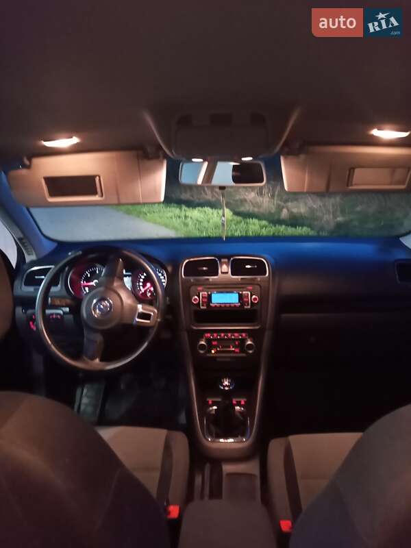 Универсал Volkswagen Golf 2010 в Стрые