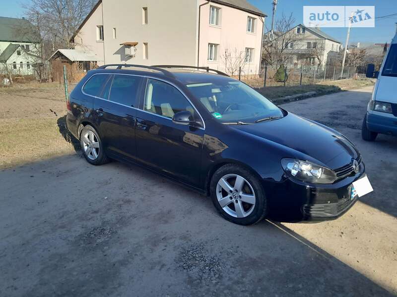 Универсал Volkswagen Golf 2010 в Хмельницком