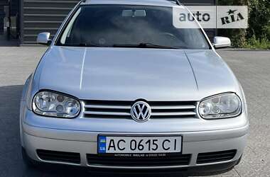 Універсал Volkswagen Golf 2000 в Ратному