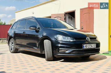 Универсал Volkswagen Golf 2017 в 