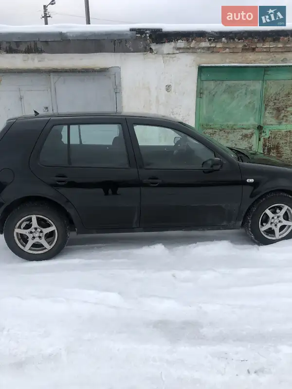 Volkswagen Golf 2003