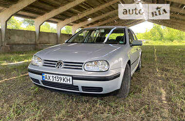 Хетчбек Volkswagen Golf 1999 в Лубнах