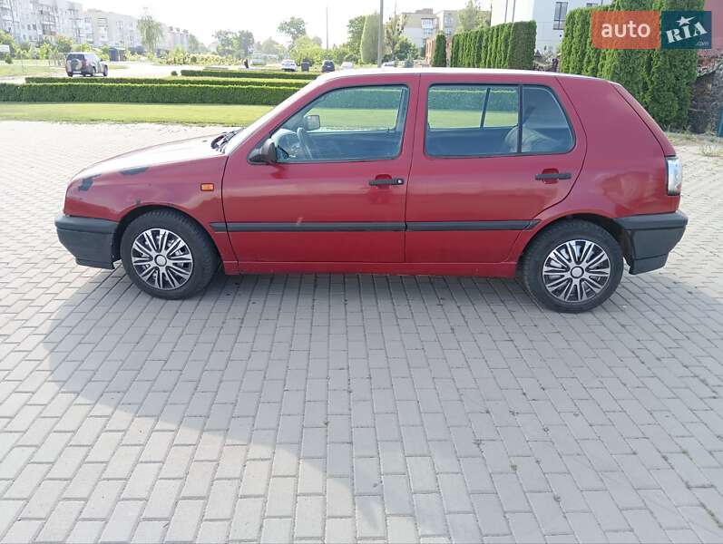 Хетчбек Volkswagen Golf 1993 в Славуті фото 5 Хетчбек Volkswagen Golf 1993 в Славуті