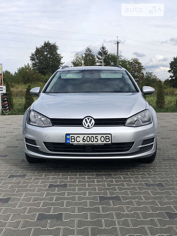 Універсал Volkswagen Golf 2016 в Яворові