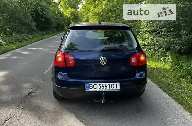 Volkswagen Golf 2004