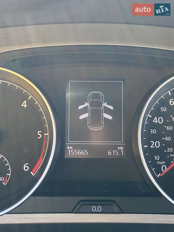 Хэтчбек Volkswagen Golf 2014 в Ровно