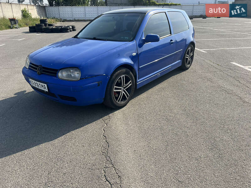 Хэтчбек Volkswagen Golf 1998 в Киеве
