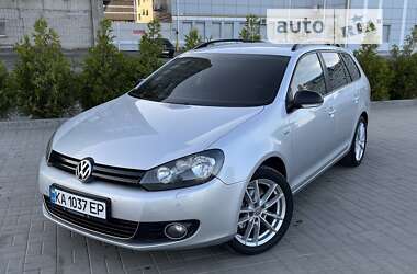 Універсал Volkswagen Golf 2013 в Дніпрі