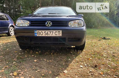 Хетчбек Volkswagen Golf 2002 в Кременці