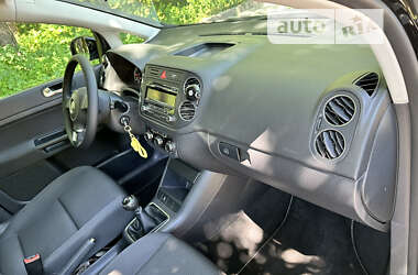 Хэтчбек Volkswagen Golf 2009 в Киеве