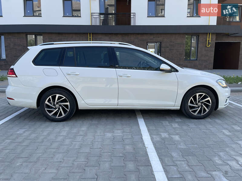 Универсал Volkswagen Golf 2017 в Ковеле