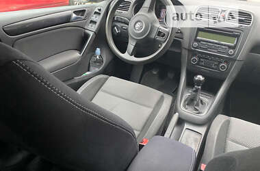 Хэтчбек Volkswagen Golf 2010 в Ровно