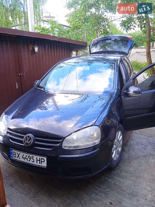 Хэтчбек Volkswagen Golf 2004 в Славуте
