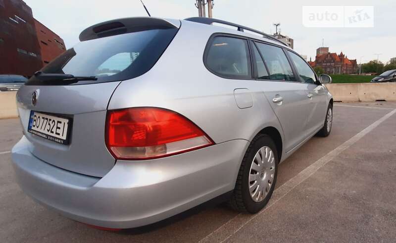 Универсал Volkswagen Golf 2008 в Залещиках