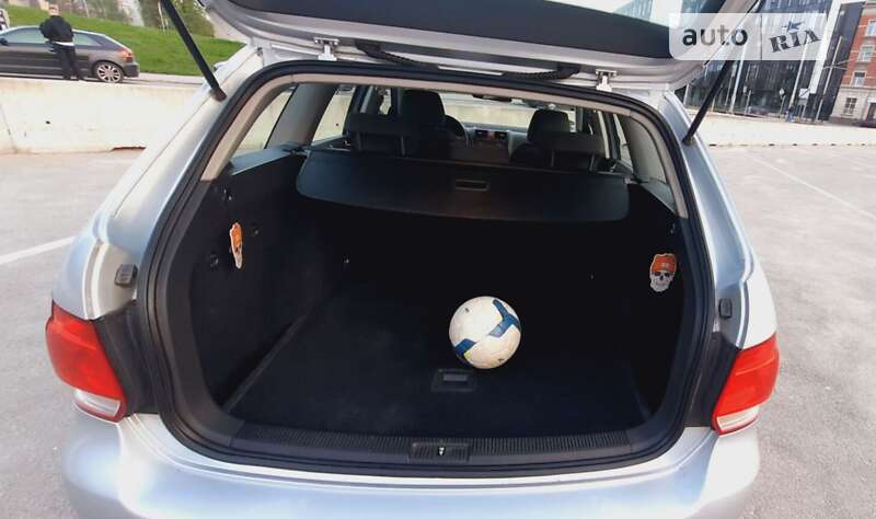 Универсал Volkswagen Golf 2008 в Залещиках