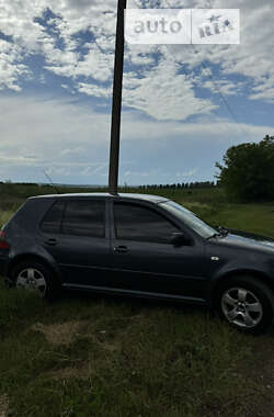 Хэтчбек Volkswagen Golf 2000 в 
