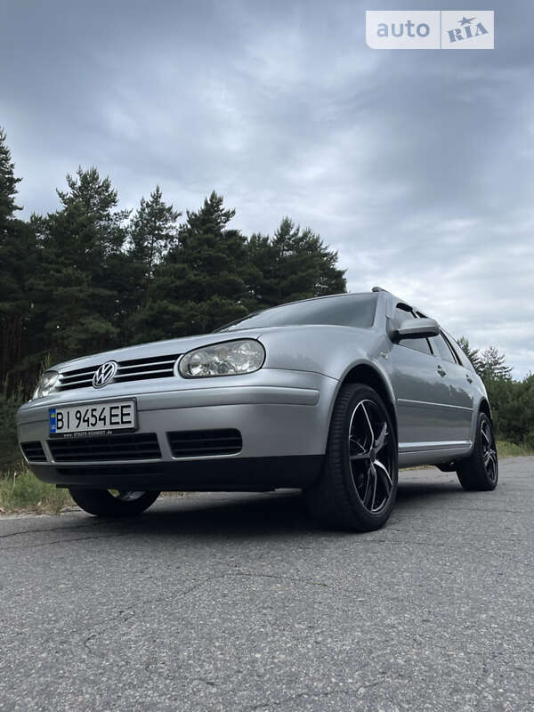 Универсал Volkswagen Golf 2002 в Кременчуге