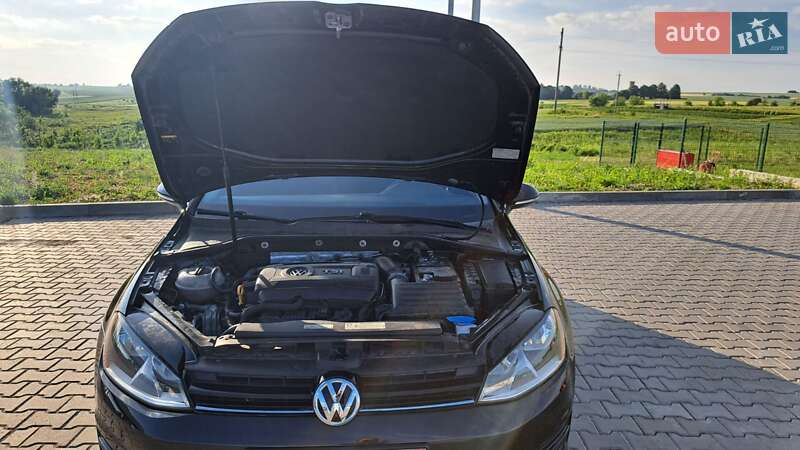 Хэтчбек Volkswagen Golf 2016 в Луцке фото 5 Хэтчбек Volkswagen Golf 2016 в Луцке