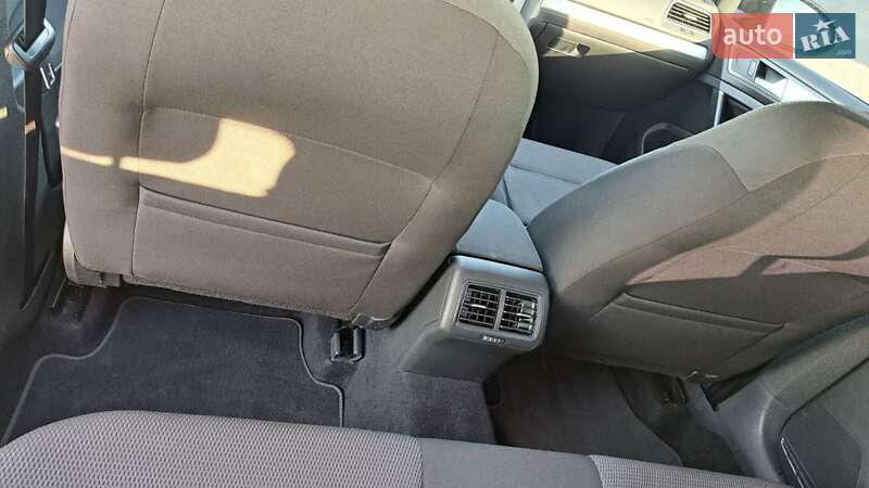 Хэтчбек Volkswagen Golf 2016 в Луцке фото 21 Хэтчбек Volkswagen Golf 2016 в Луцке